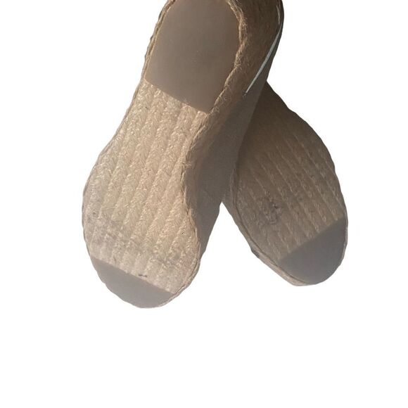 Adrienne Vittadini Wedge Pumps - Picture 9 of 15